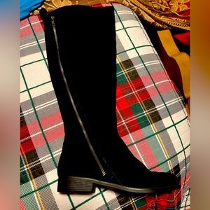 Matisse size 7.5 black genuine suede